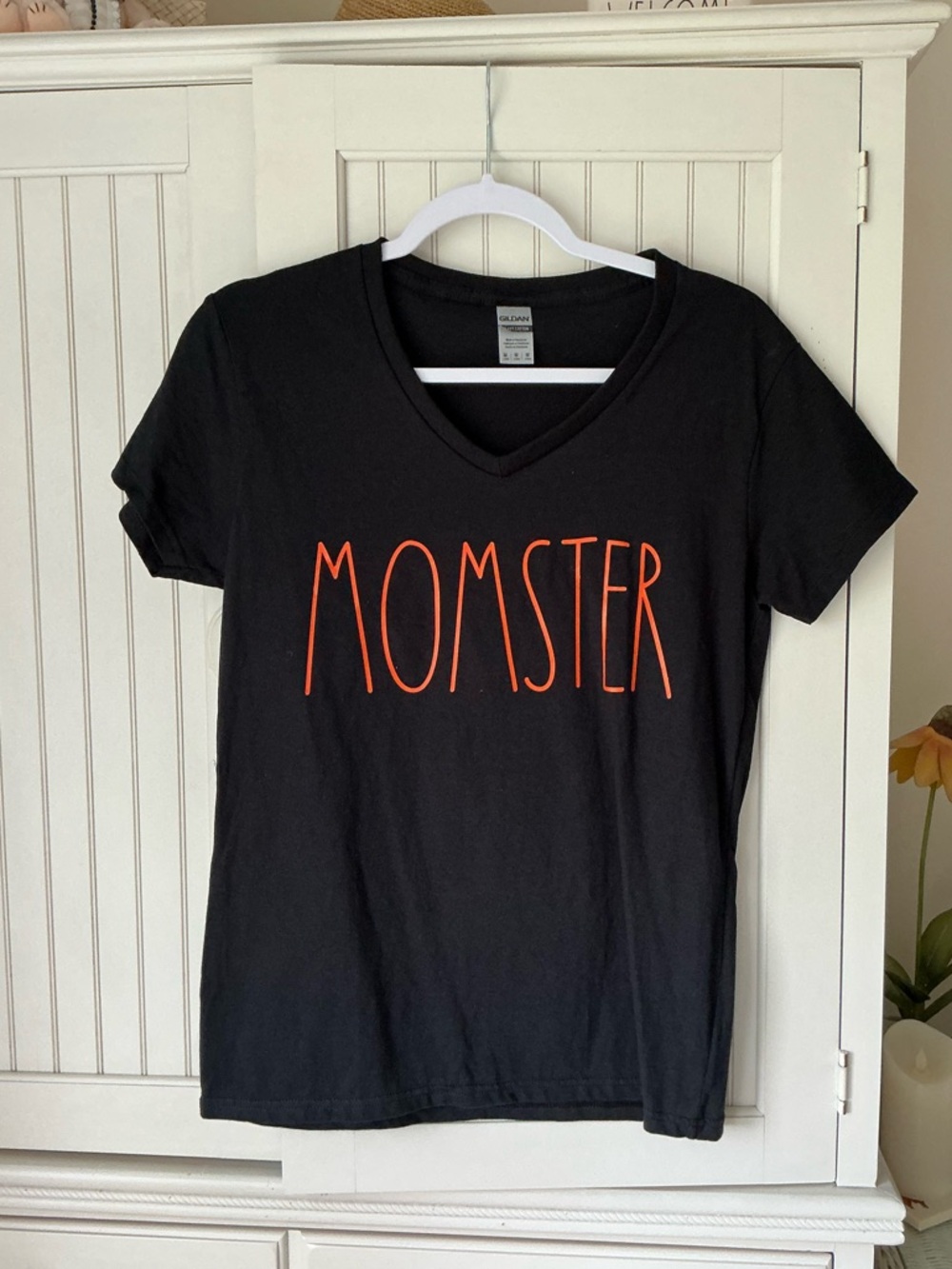 NWOT Halloween MOMSTER Short Sleeve T-Shirt 🎃